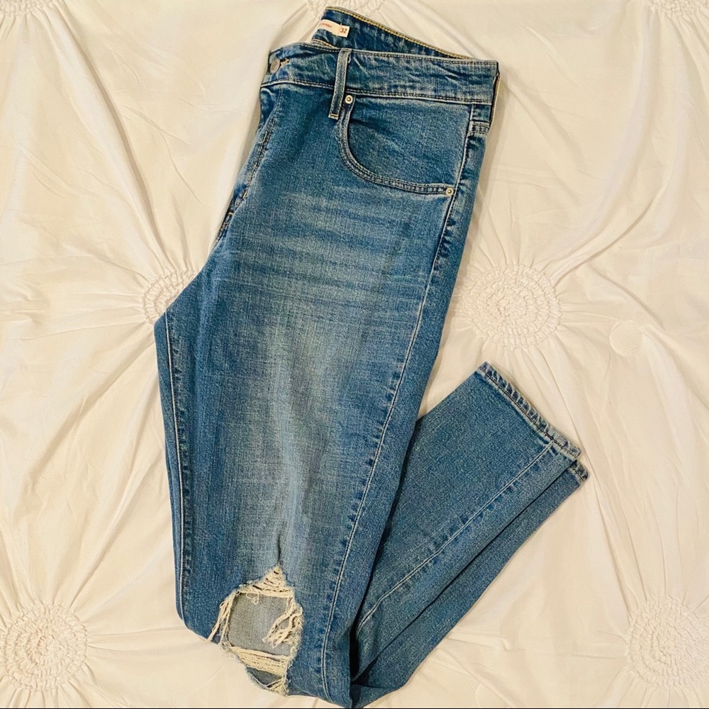 NWOT Levi’s 721 High Rise Jeans